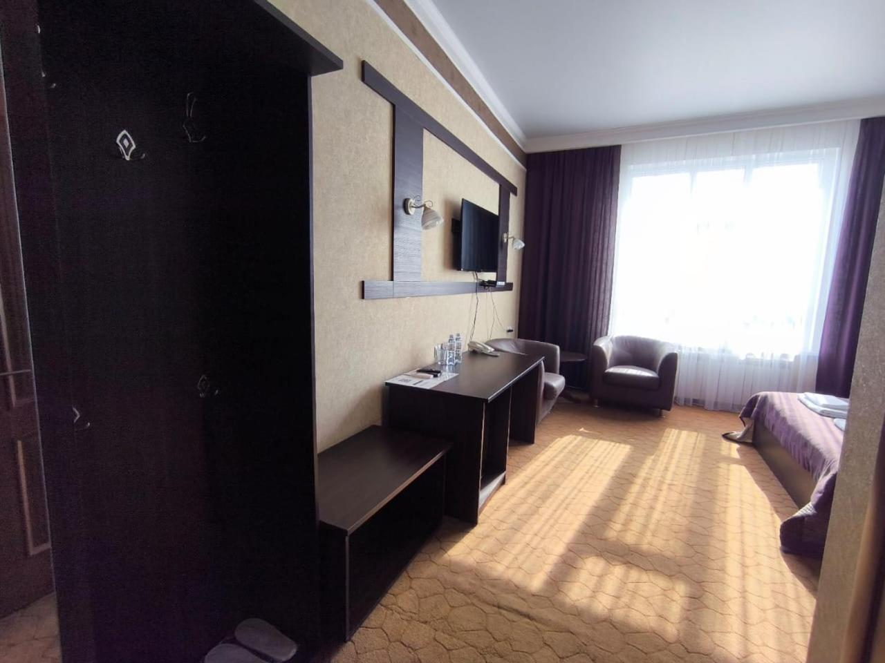 Pride Hotel ทาราซ ภายนอก รูปภาพ