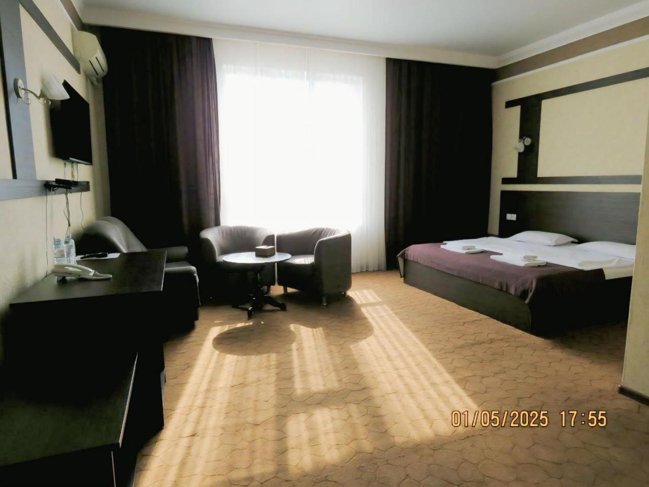Pride Hotel ทาราซ ภายนอก รูปภาพ