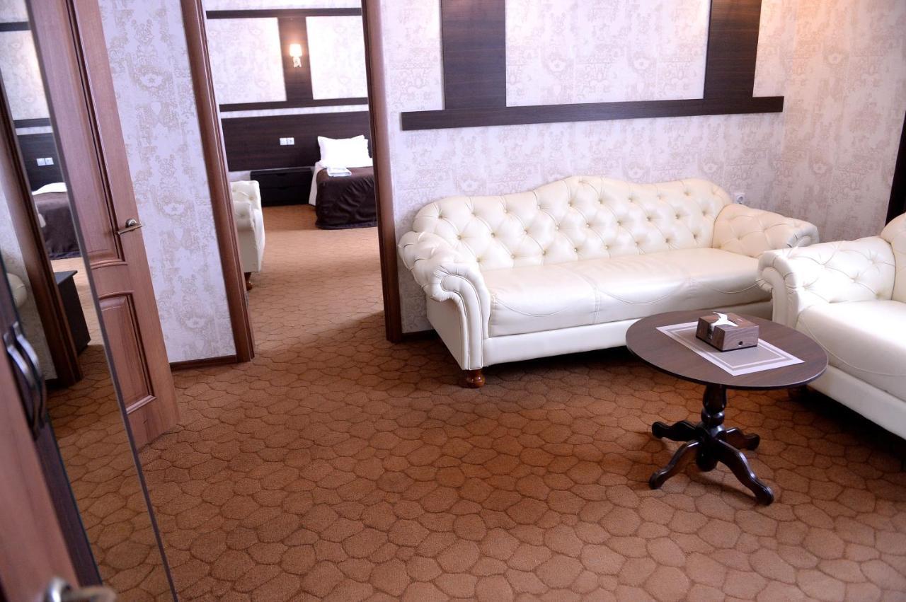 Pride Hotel ทาราซ ภายนอก รูปภาพ